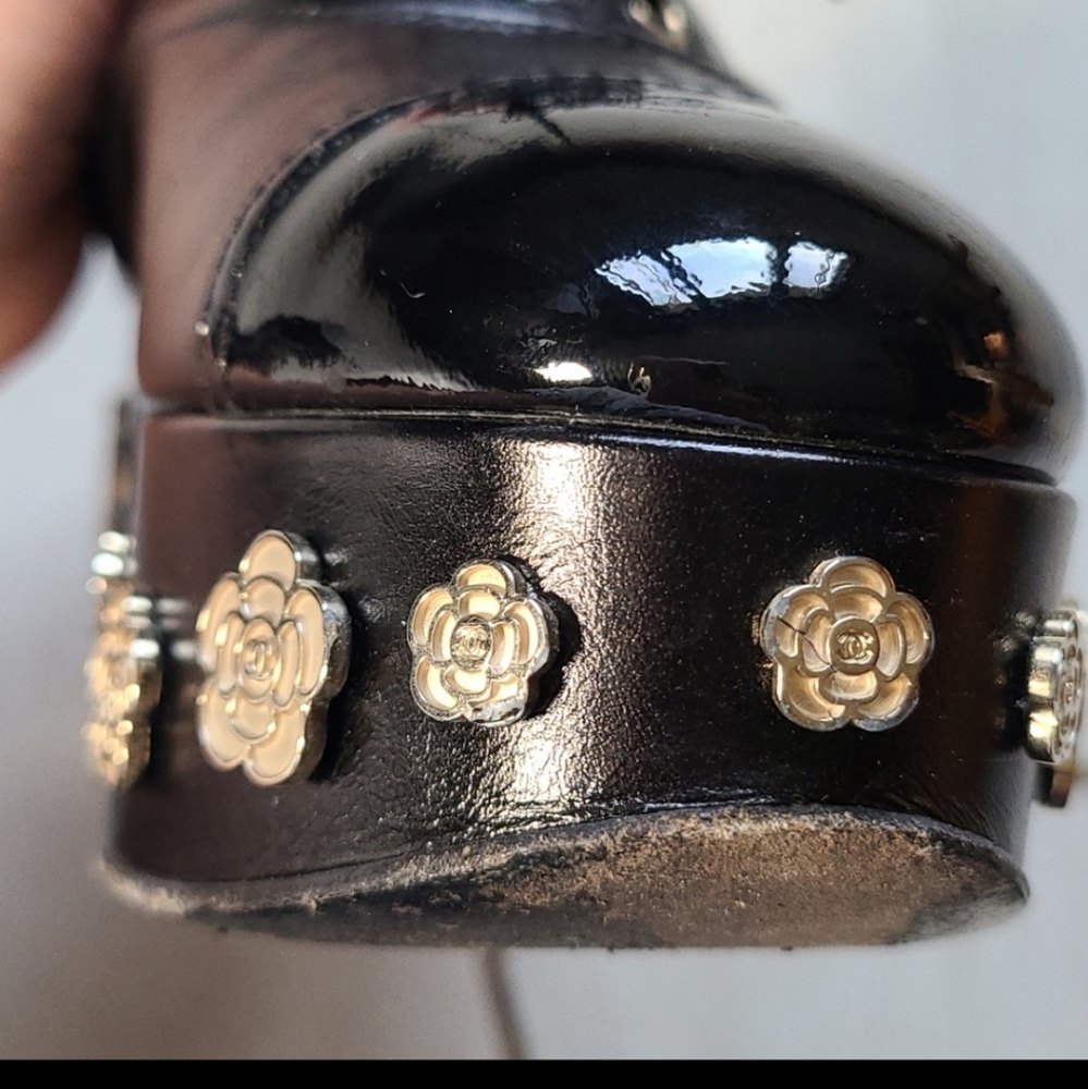 CHANEL Lace Up Oxford Camelia Wedges - Picture 13 of 16